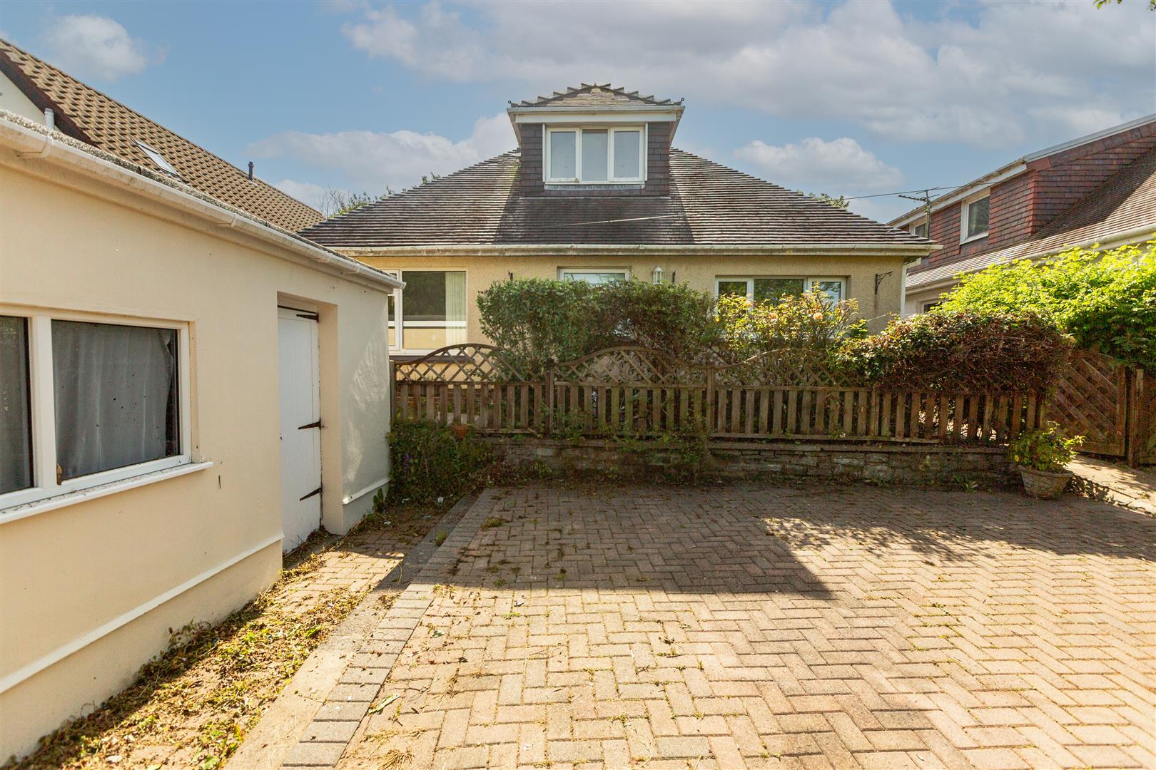 Pencaerfenni Lane, Crofty, Swansea, SA4 3SD